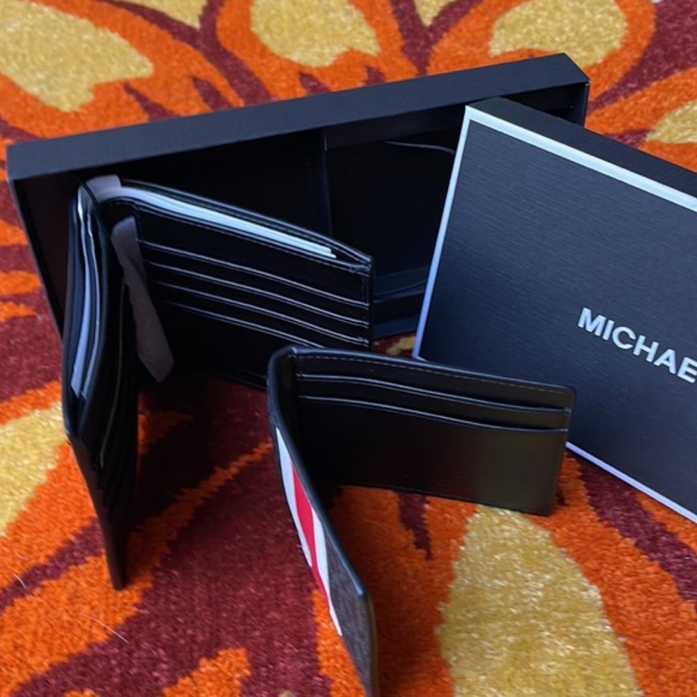Michael Kors Boxed Signature 3 in 1 Bifold Wallet In Black / Flame Red - Picture 15 of 16